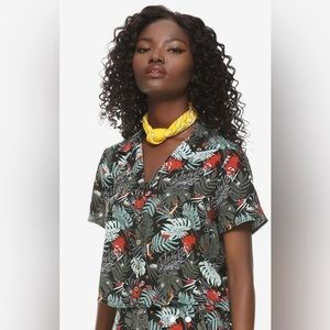 Her Universe Disney The Lion King Timon & Pumbaa Jungle Girls Woven Button Up M